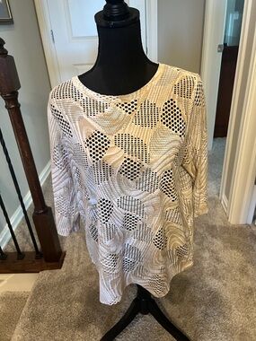 Neutral Cream Patterned Three-Quarter Sleeve Tunic